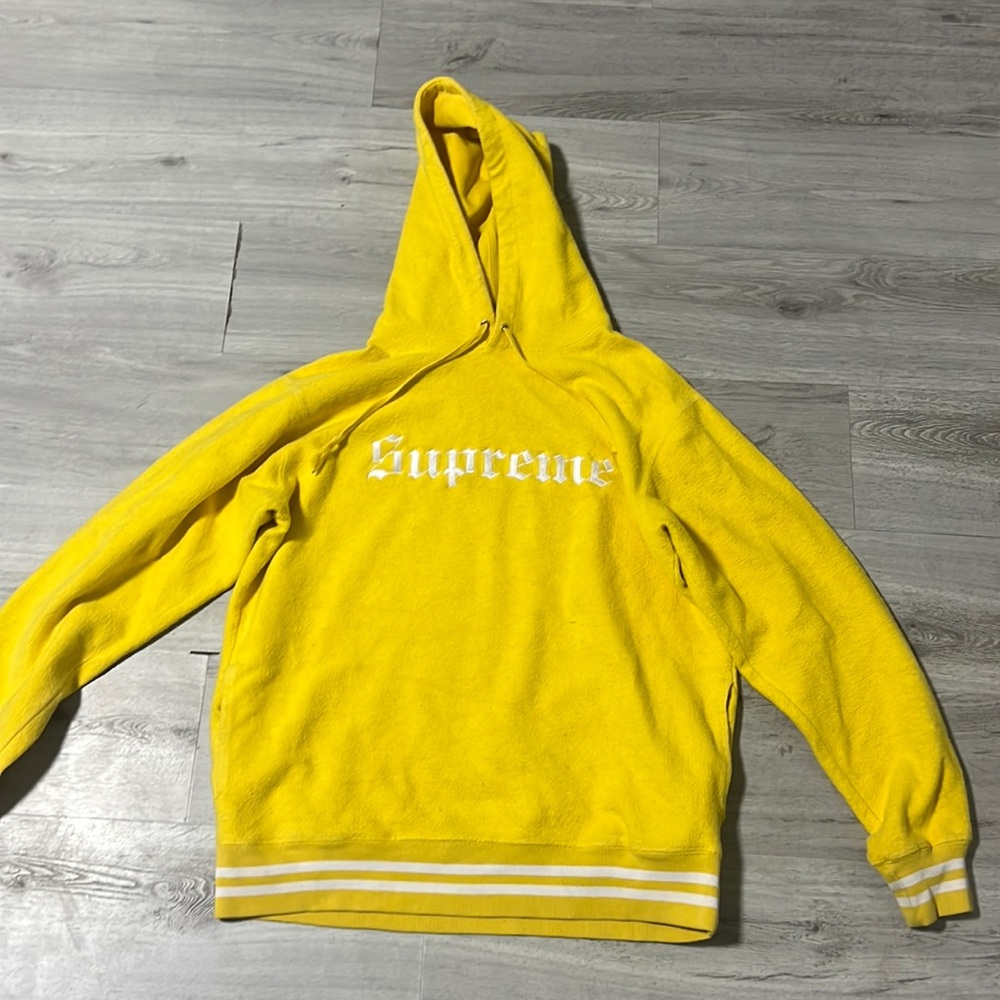 Supreme hoodie